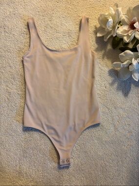 Express Body Contour Thong Bodysuit in Muted Light Pink